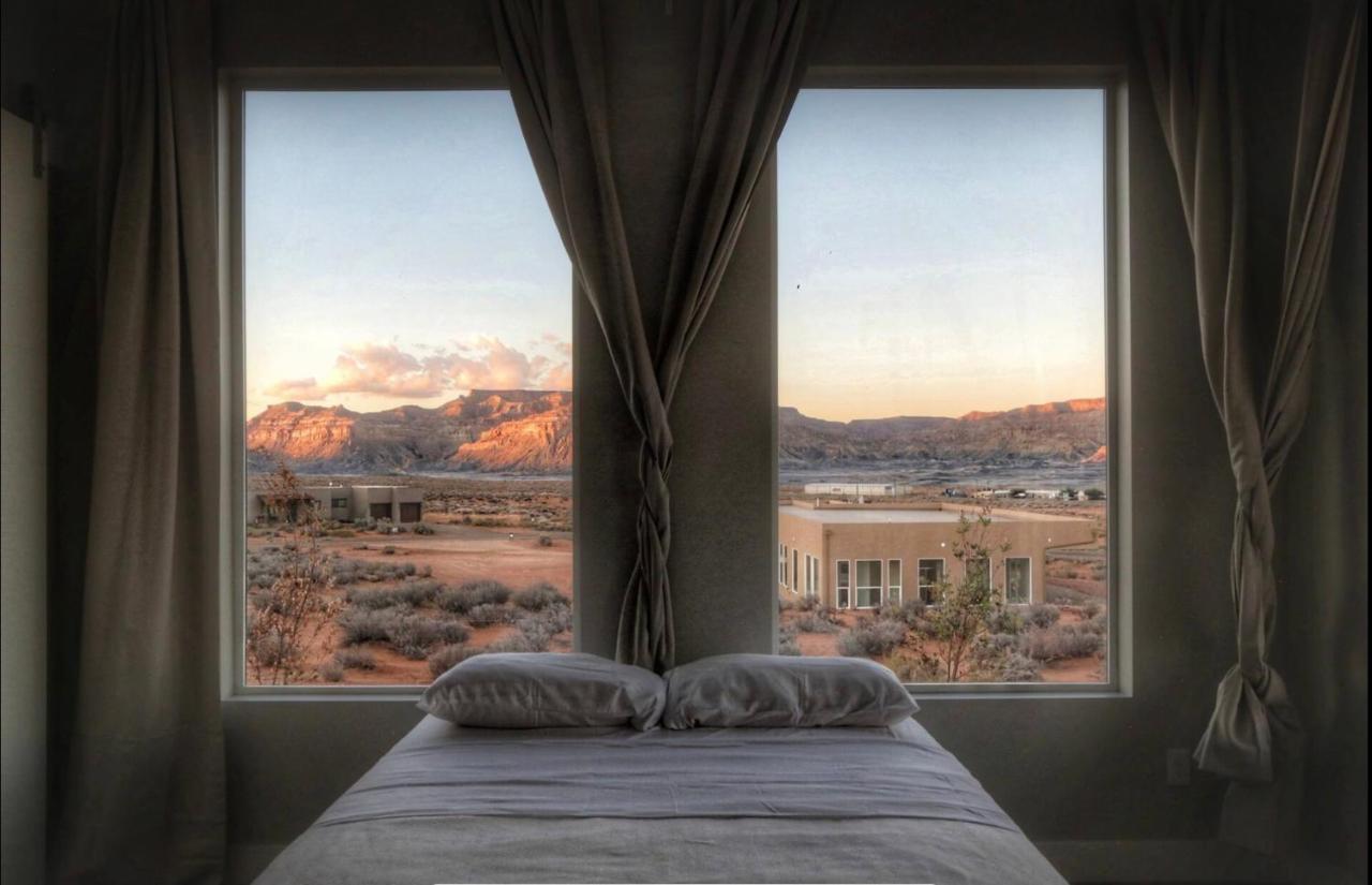 Page Arizona Border Town- Grand Serenity Room With Mesa Views Big Water Extérieur photo
