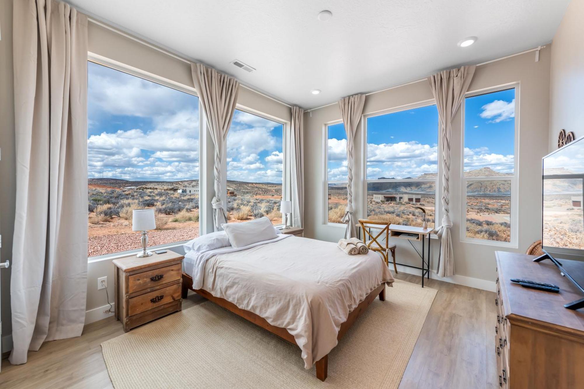 Page Arizona Border Town- Grand Serenity Room With Mesa Views Big Water Extérieur photo